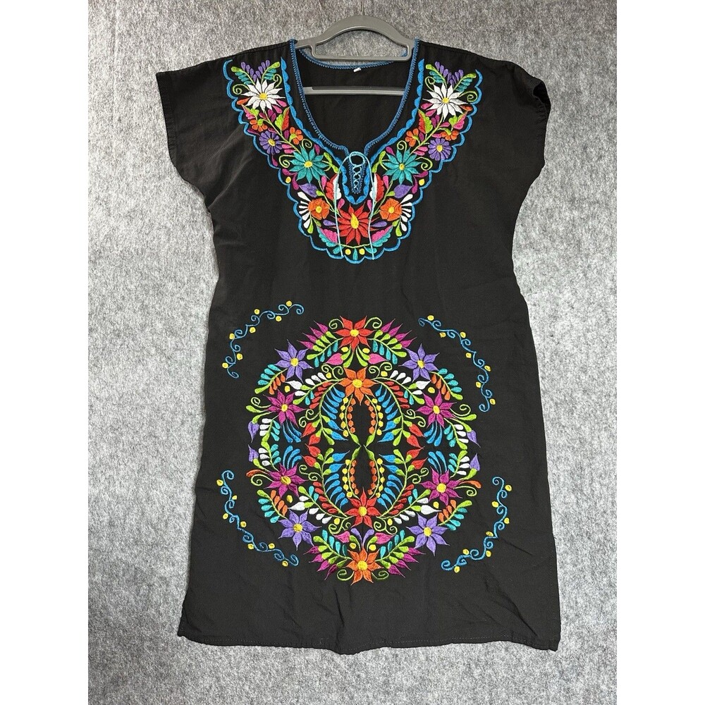 Traditional Mexican Dress Women Medium Black Embroidered Floral Boho Fiesta
